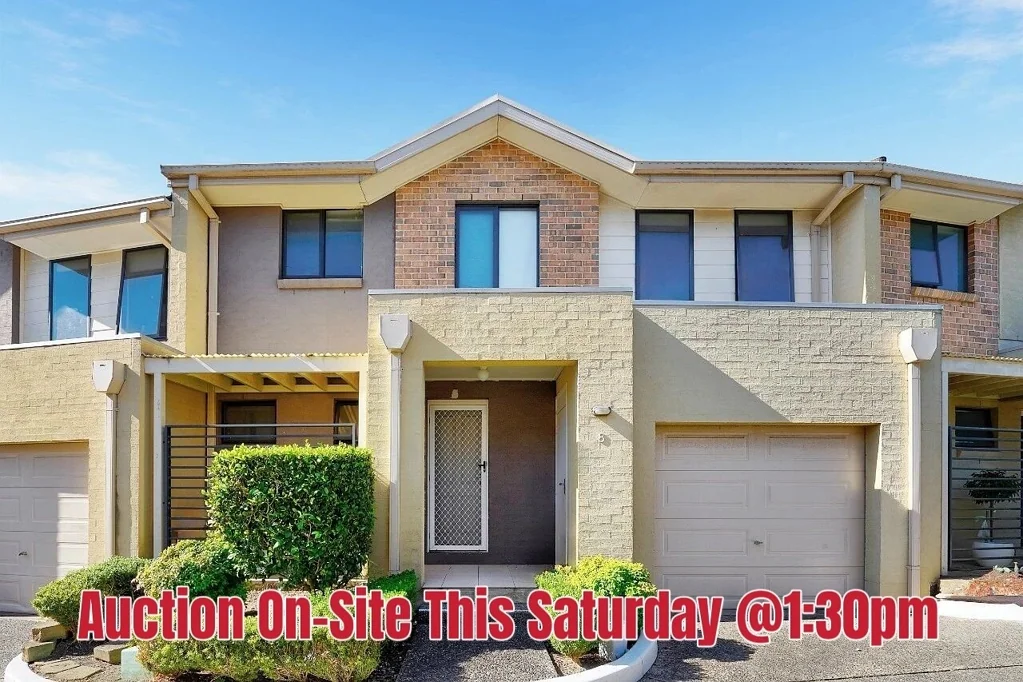 Bankstown 3कमरा Spacious 3-Bedroom Townhouse in a Prime Convenient Location