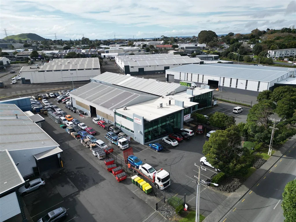 Mount Wellington Mt Wellington Warehouse with Large Yard