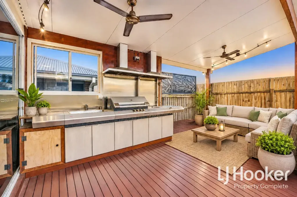 Yarrabilba 4침실 The Ultimate Family Home with Large Inground Pool & Shed