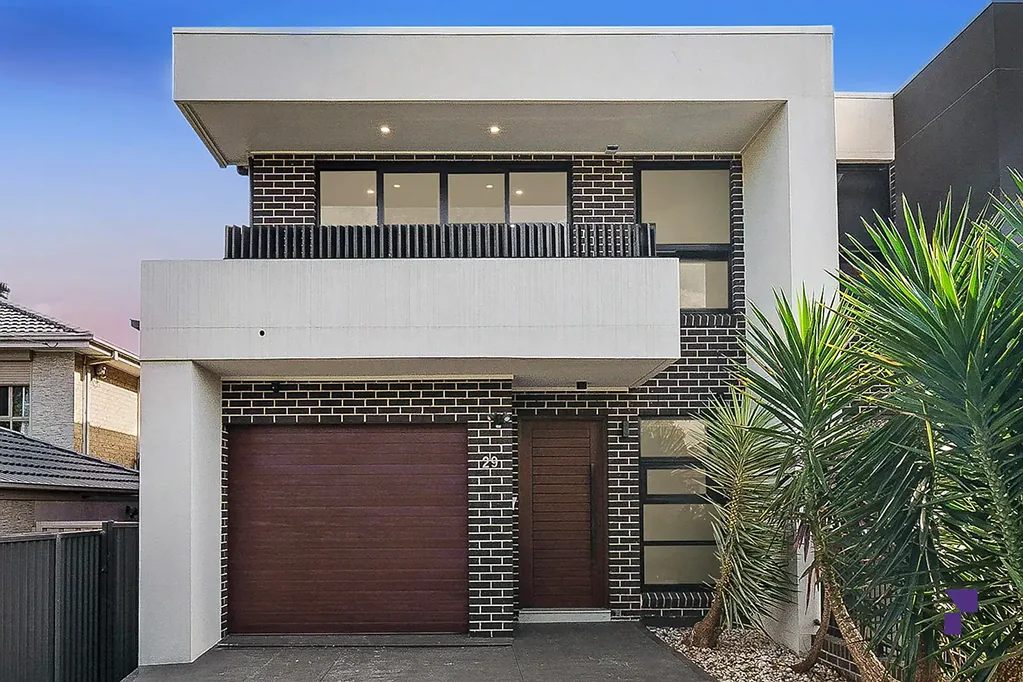 Greenacre 4 Bedroom Elegant full brick, high-spec family residence promises comfort, space and style