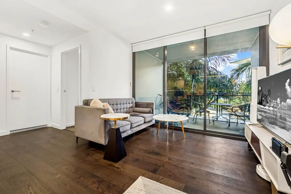 South Brisbane 1 Bedroom Versatile Inner-City Living with Resort-Style Amenities at Brisbane One!