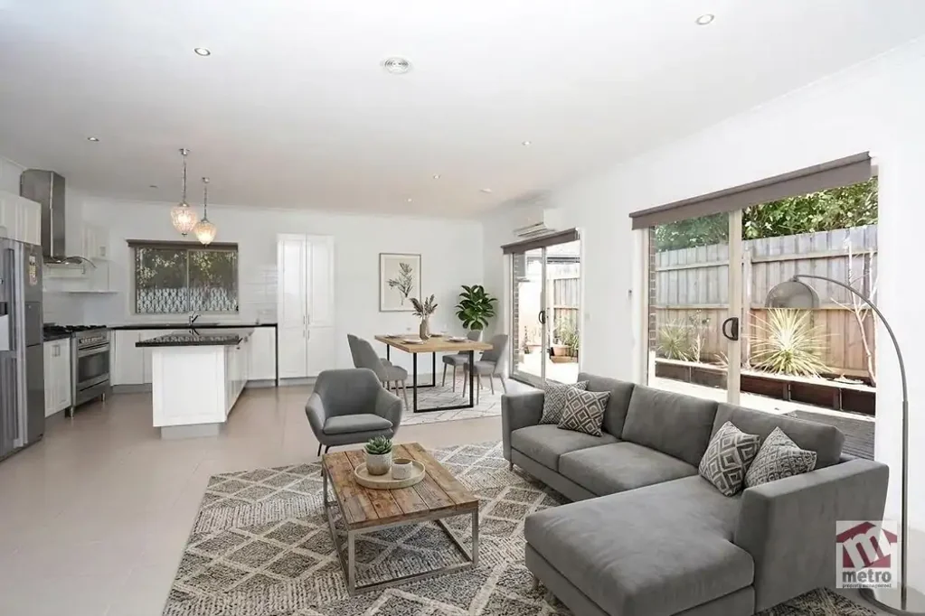 LIGHT FILLED TWO BEDROOM UNIT!