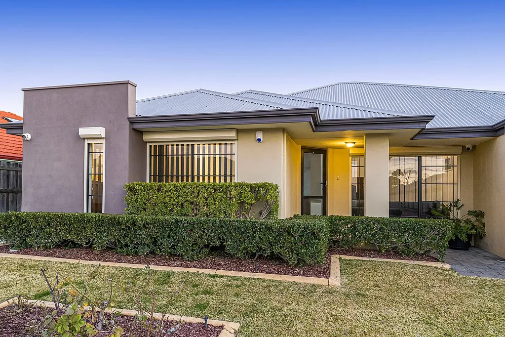 Large 4 Bed 2 Bath 2 Car Garage Family Home