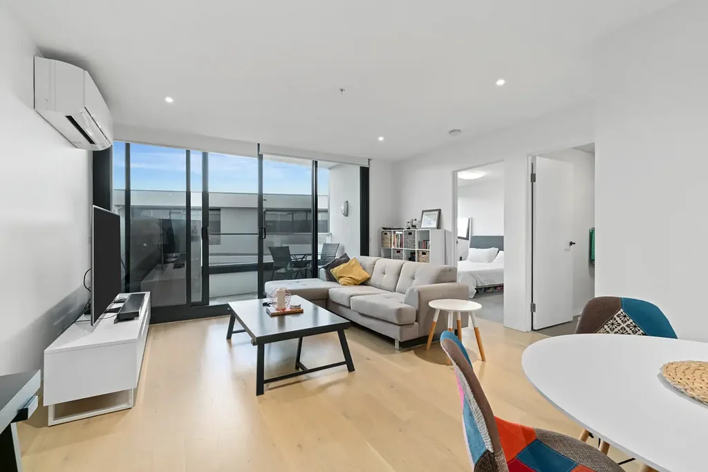 WELCOME TO ST KILDA – FULLY FURNISHED