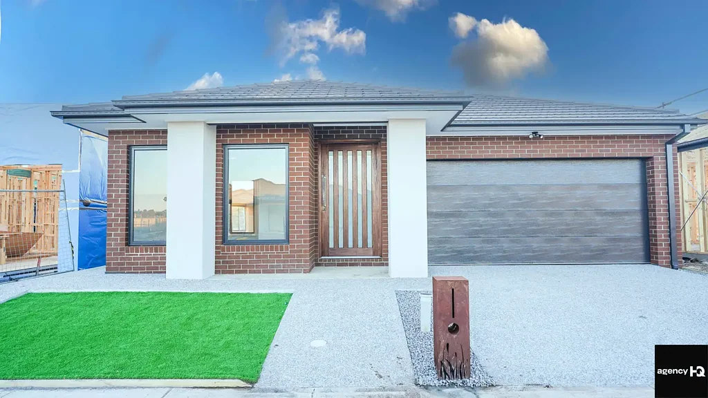 Brand New -Luxurious Family Living in Deanside