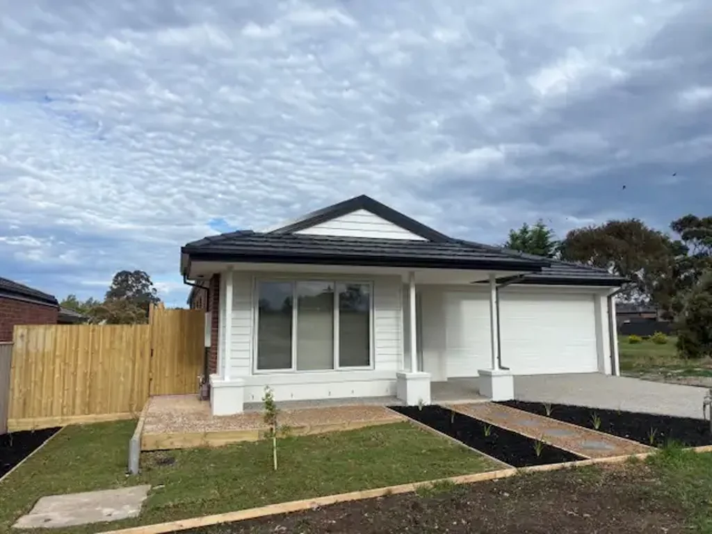 Kilmore  Brand New Family Home and Ready to Go! – Move in Immediately!