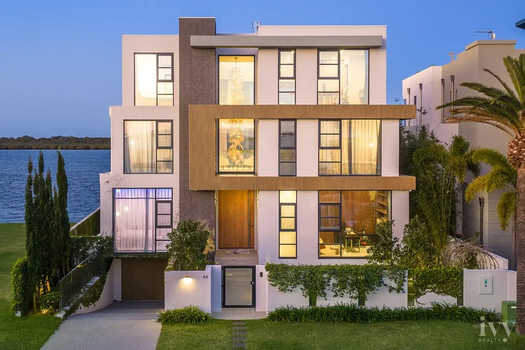 Paradise Point 6房  Majestic Broadwater Masterpiece Boasting Four Levels of Refined Luxury
