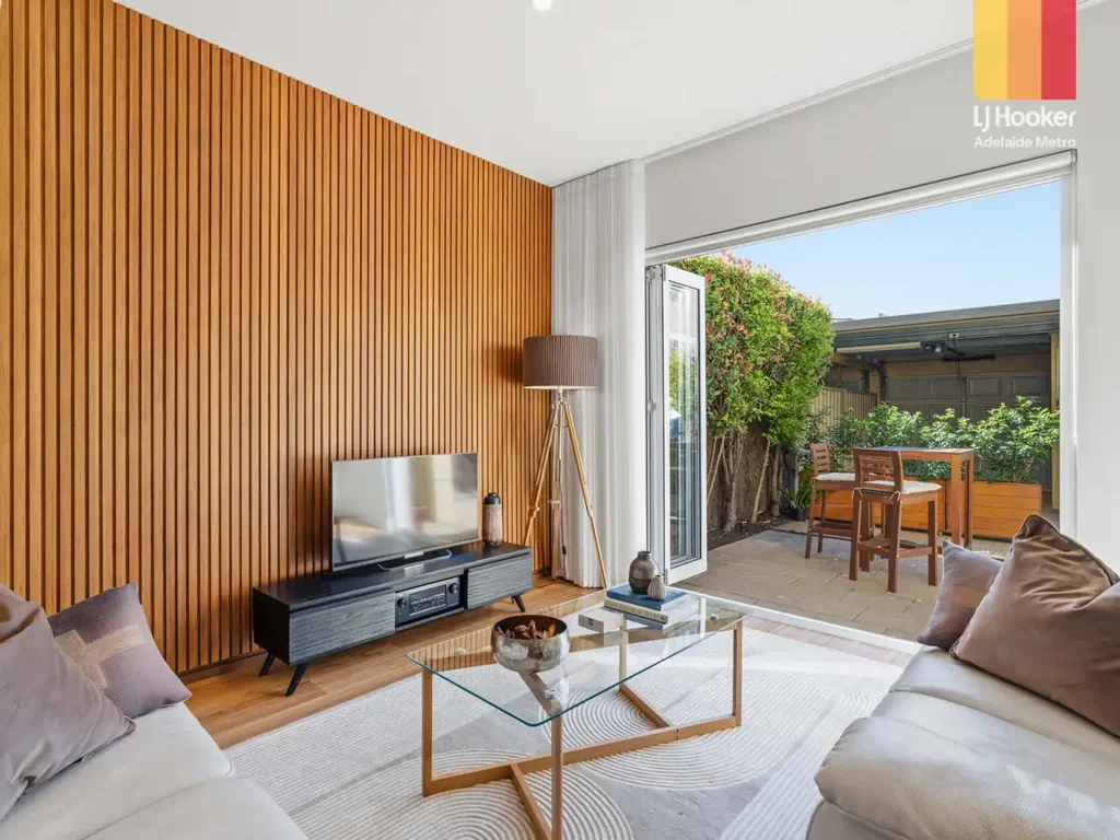 Cosmopolitan, Executive Living Just Moments from the CBD