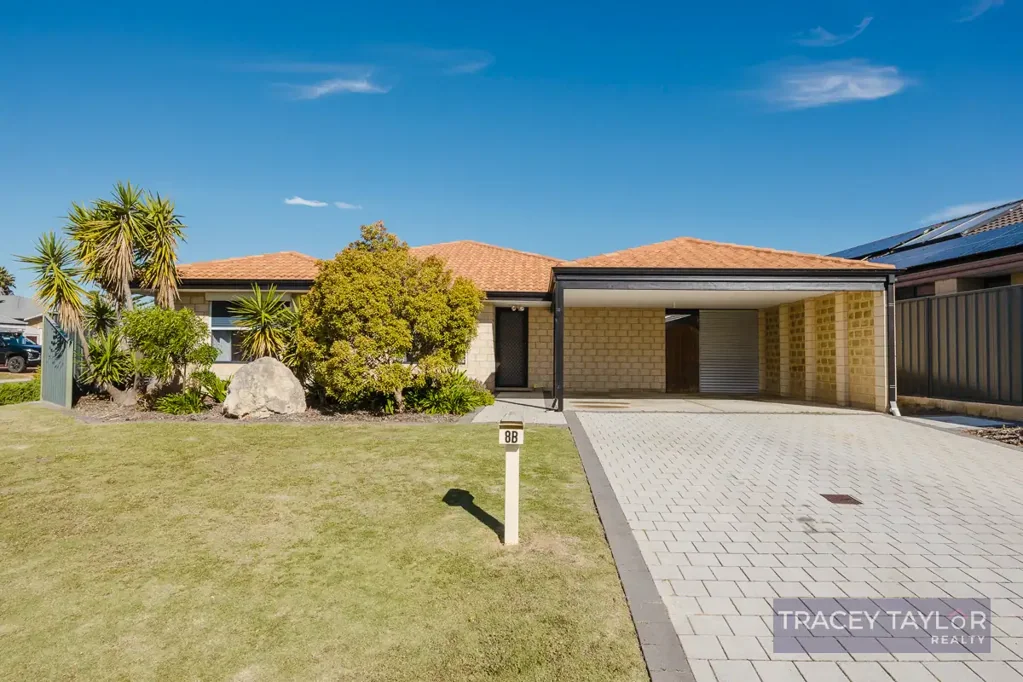 8B Holwell Gardens, Clarkson, WA 6030