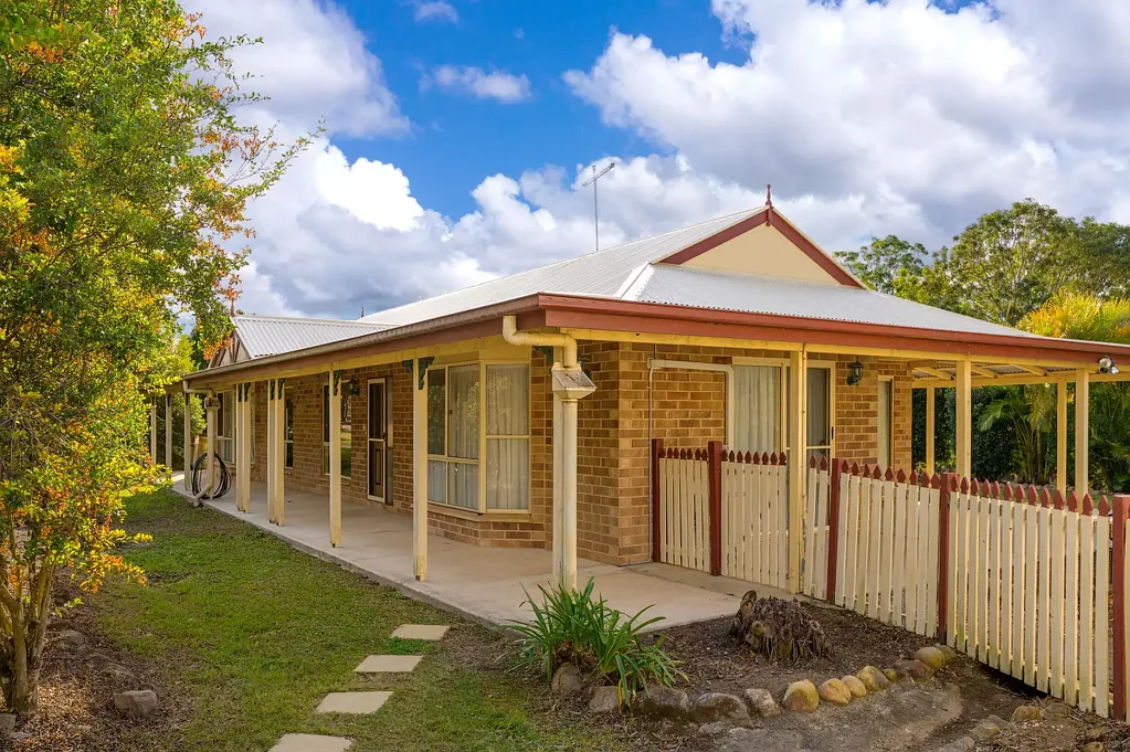 Banks Pocket 4 Bedroom Don't Miss This One!