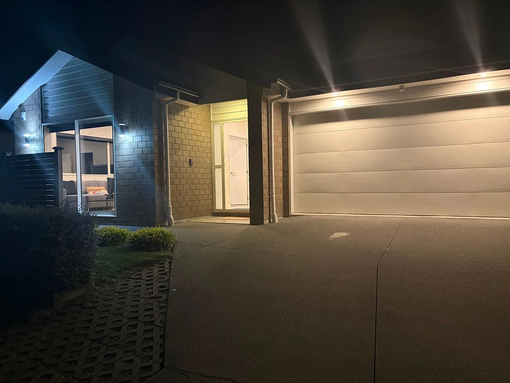 Huapai 4 Bedroom Quality, Freehold & Stunning!!!