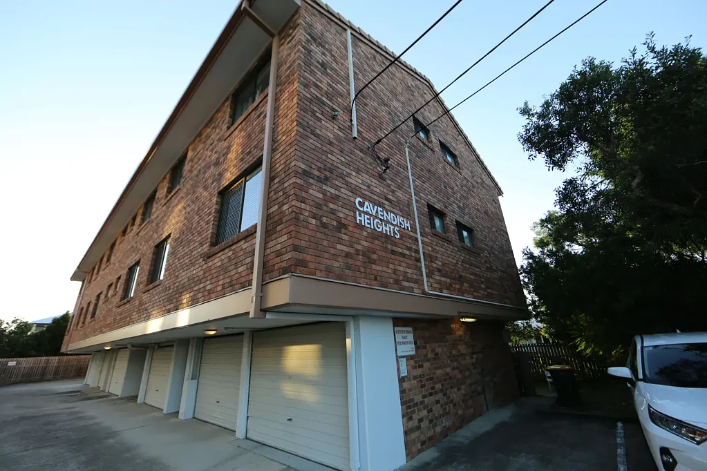 Unit 4/233 Cavendish Rd, Coorparoo, QLD 4151, 2 slaapkamers, 1 badkamers, Unit