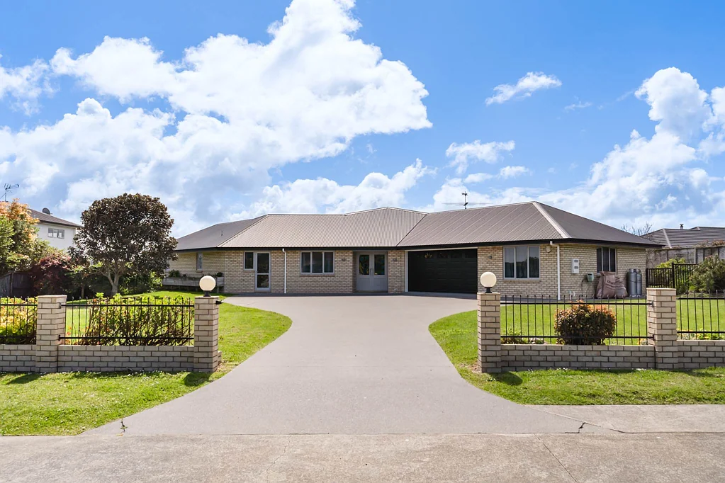 Clarks Beach 3房  A motivated seller with a clear focus on achie...