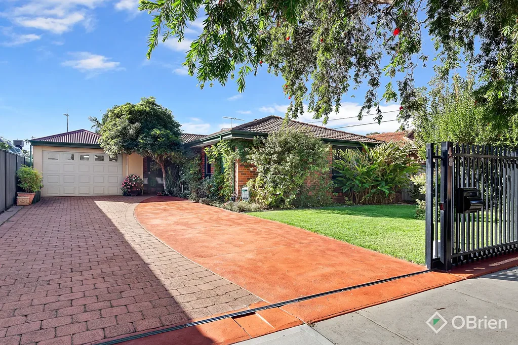 48 Tarana Crescent, Kings Park, VIC 3021