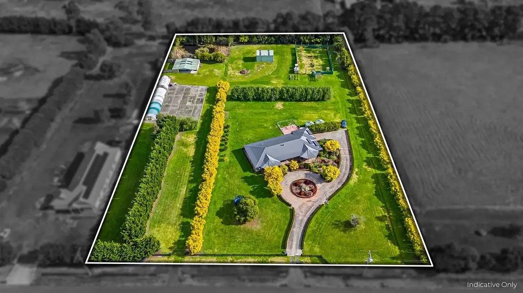 Traralgon 4 Bedroom Where Country Charm Meets Urban Convenience!