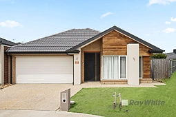 32 Sakura Drive, Beaconsfield