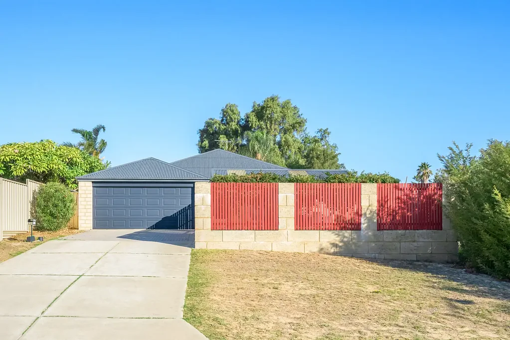 Coolbellup 4Moenga Stylish Modern Quality Home - 4x2 on 441sqm
