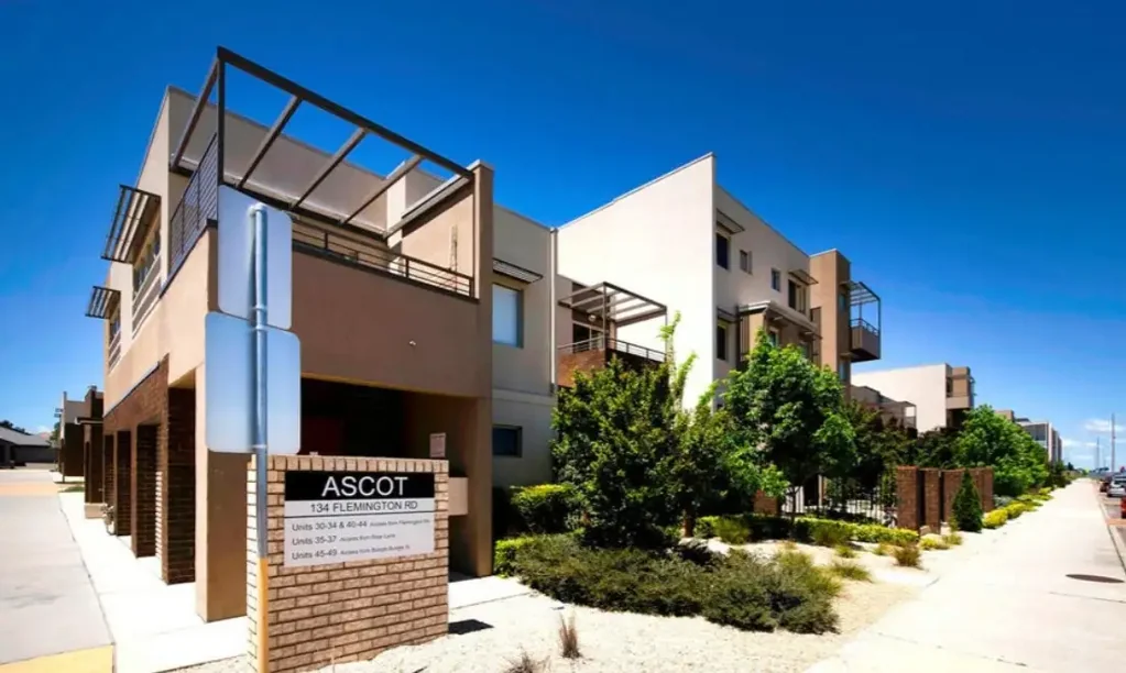Great apartment in a very convenient location!