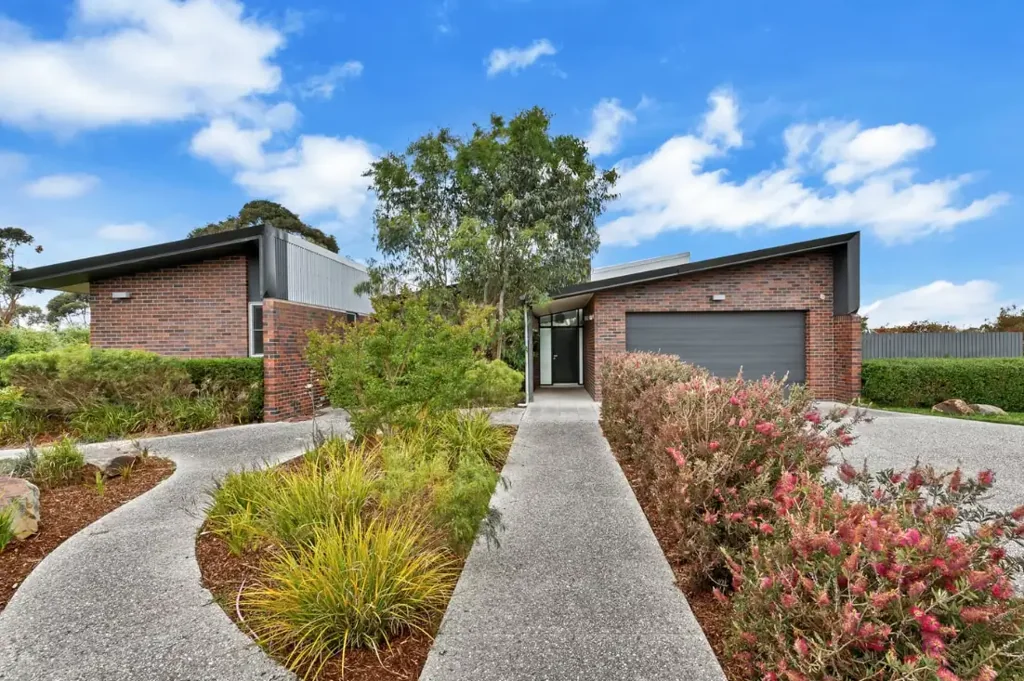 Superb Architect Designed Family Home on land