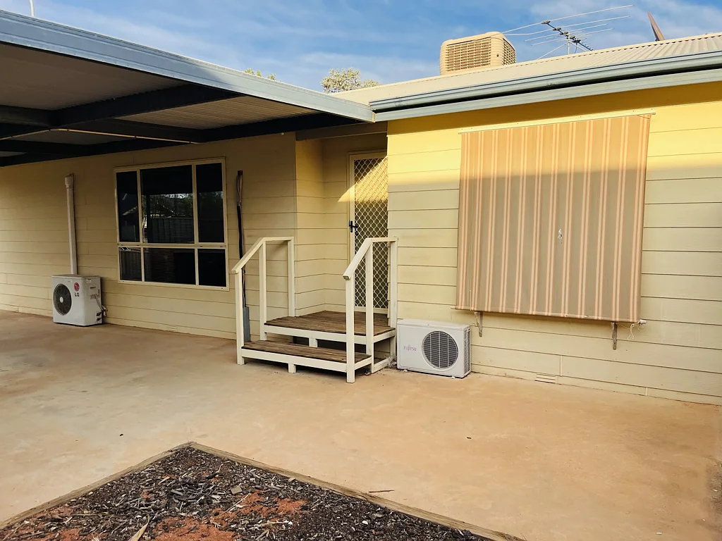 Roxby Downs 4Zimmer The Decision is Easy — Make It Yours Today!