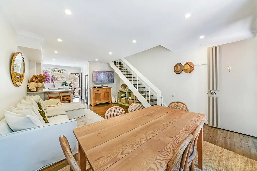 Spacious & Sunlit Townhouse with Courtyards & Pool Access