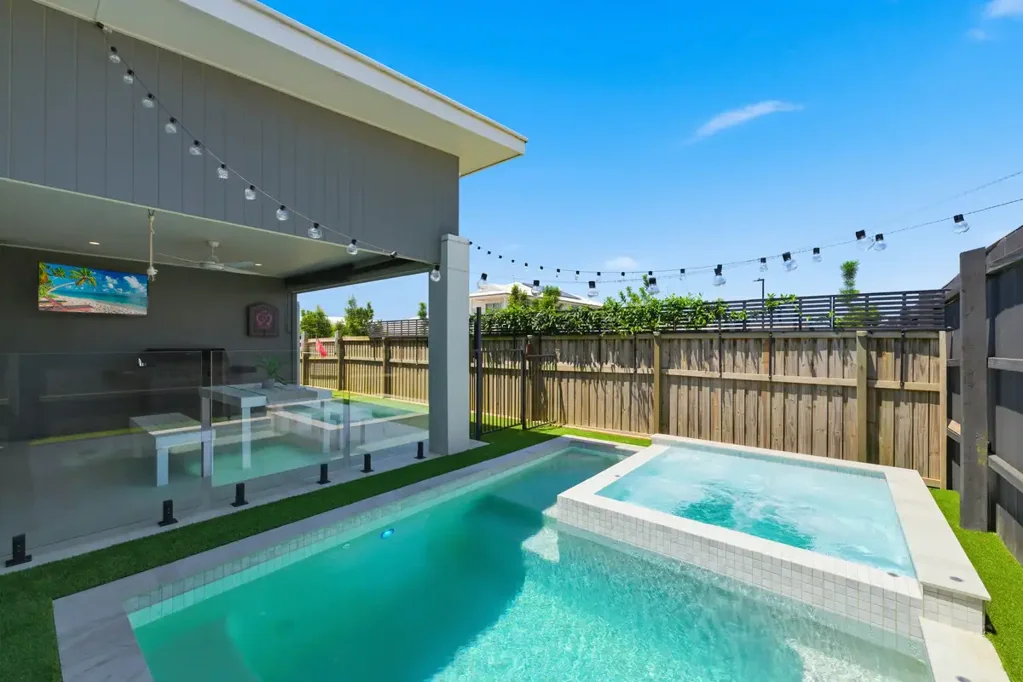 Banya 4Kwarto Designer Living, Effortless Style – The Ultimate Banya Entertainer