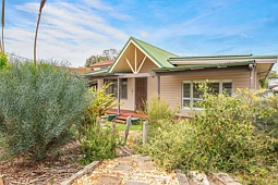30 Albatross Road, Berkeley Vale