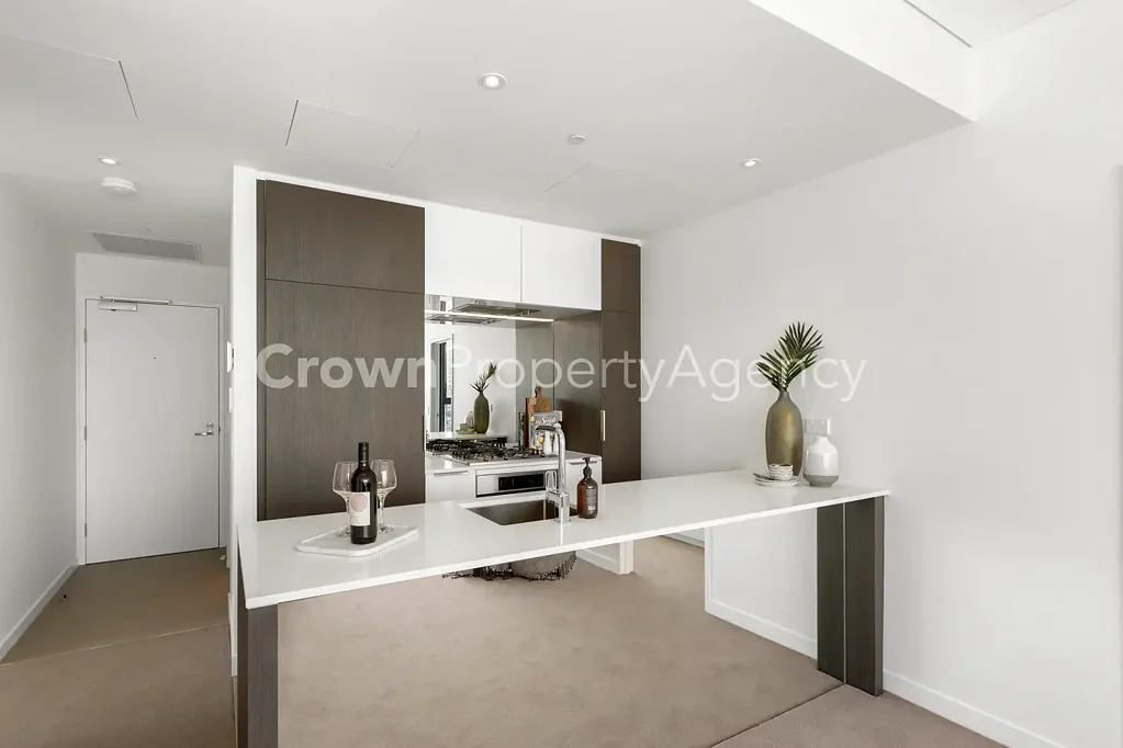 Resort Style Living : Unfurnished 1 Bedroom + Flexi Apartment (Fridge Included)!
