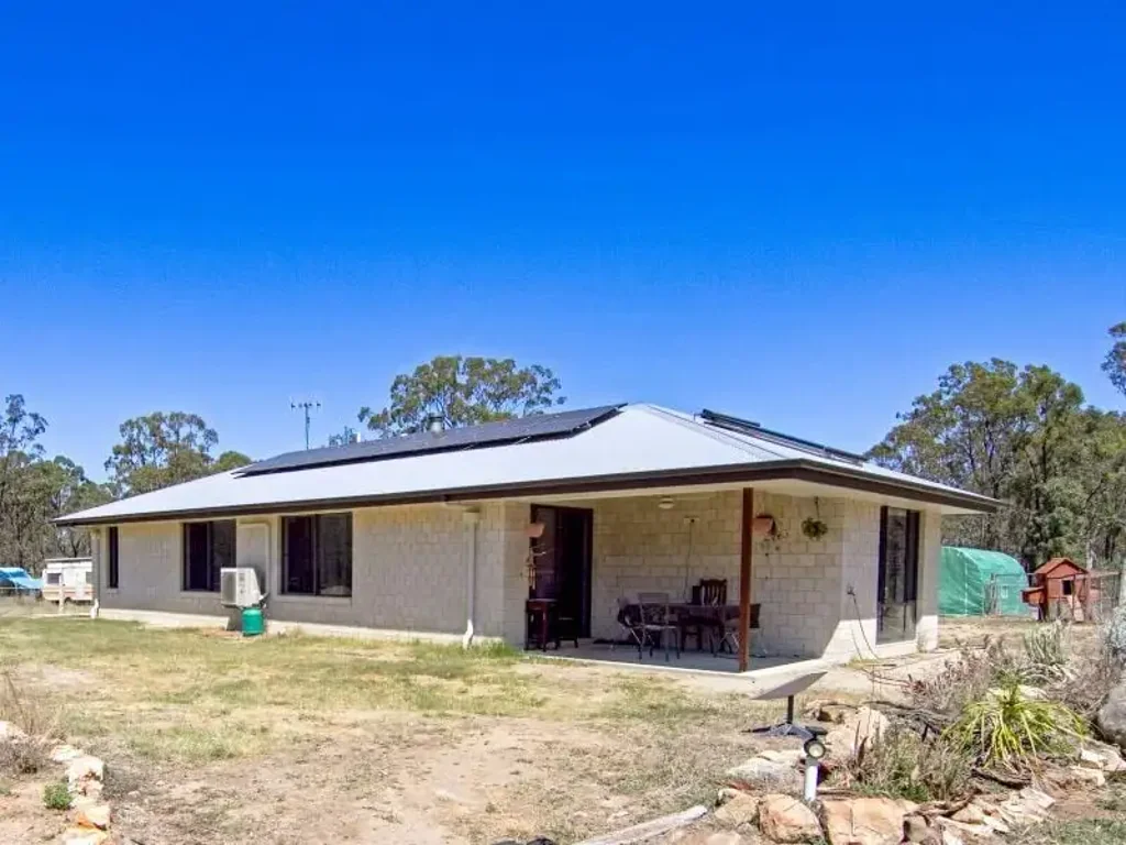 Ballogie 6ਬੈੱਡਰੂਮ New GJ Gardner Home on 46 Acres with Lots of Extras