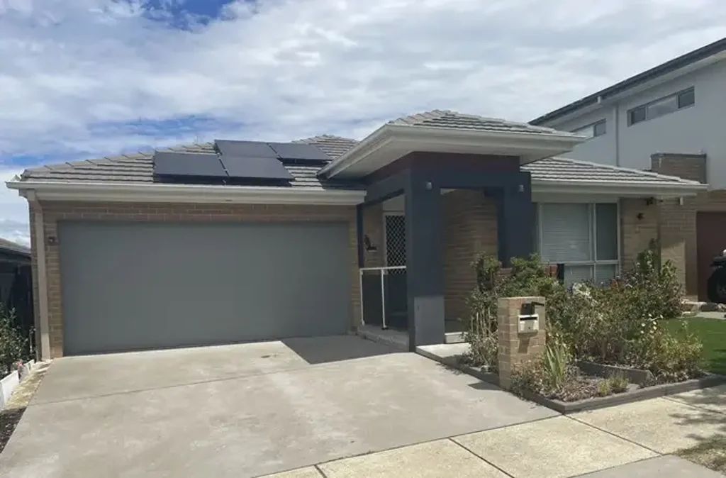 Casey 3房  Charming 3br Family Home in Casey - Spacious, Stylish & Ready for You!