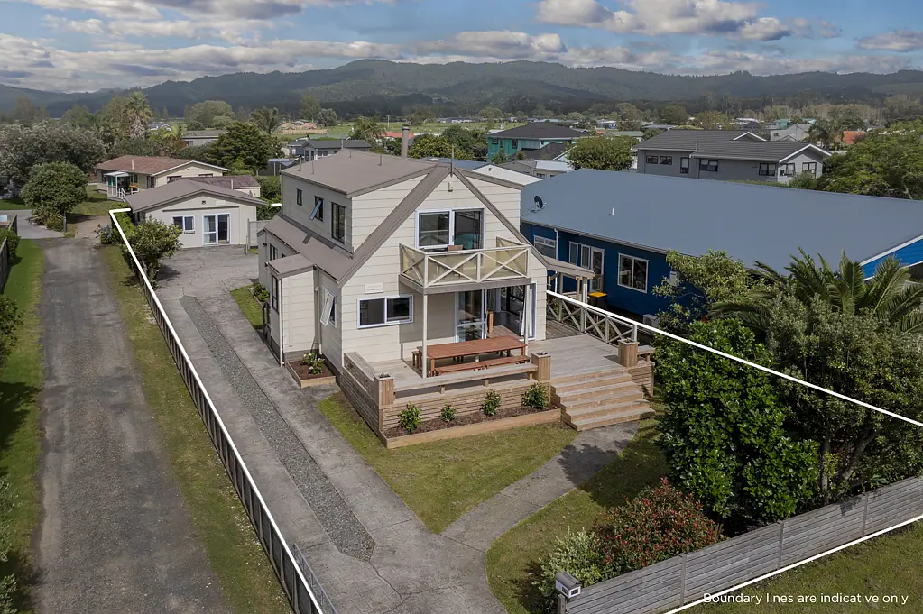 Whitianga 4Habitaciones Excellent tenanted investment – price reduced