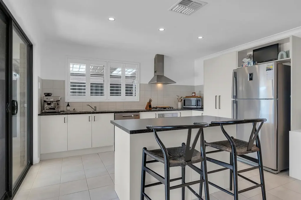 Baldivis 4Kwarto IMMACULATELY PRESENTED FAMILY HOME