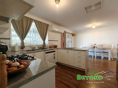 93 Myrtle Street, Gilgandra, NSW 2827, 4 Bedrooms, 2 Bathrooms, House