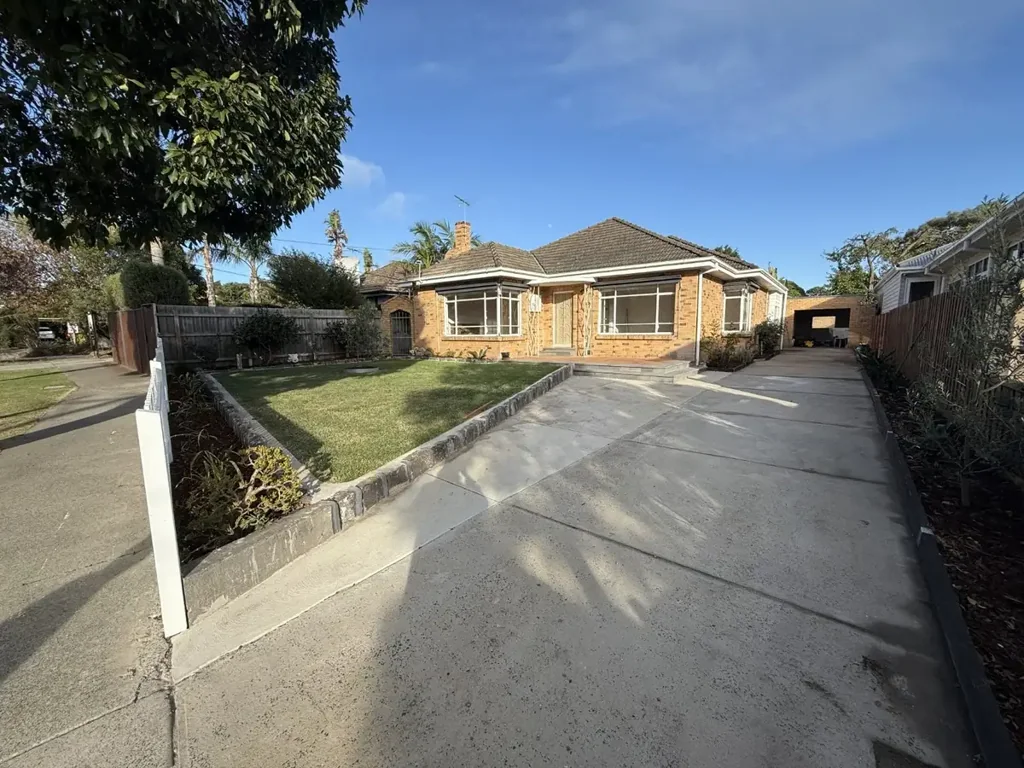 NEWLY RENOVATED FAMILY HOME WITH SPACE, STYLE & COMFORT