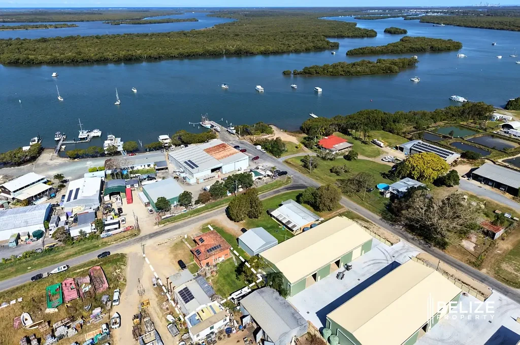 Steiglitz 4 Slaapkamer Prime Marine Precinct Land with Exceptional Development