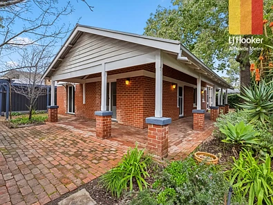 Goodwood 3Zimmer Charming 1920s Bungalow in a Coveted Goodwood Location