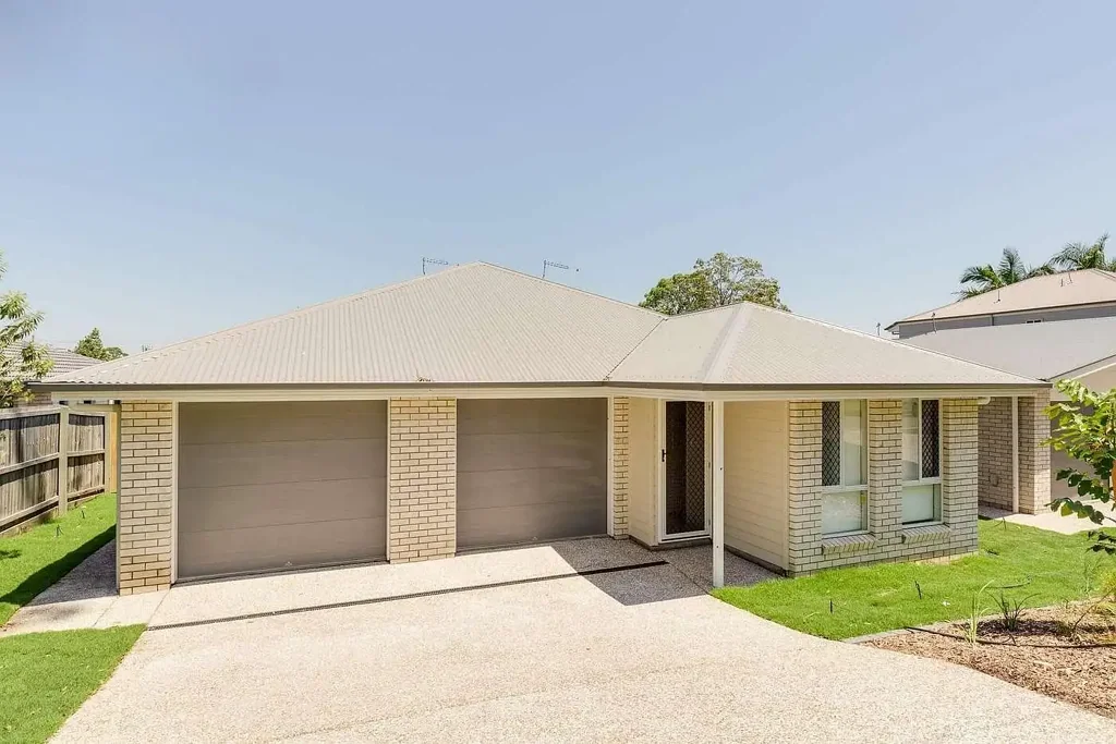 11 Robert Street, Loganlea, QLD 4131