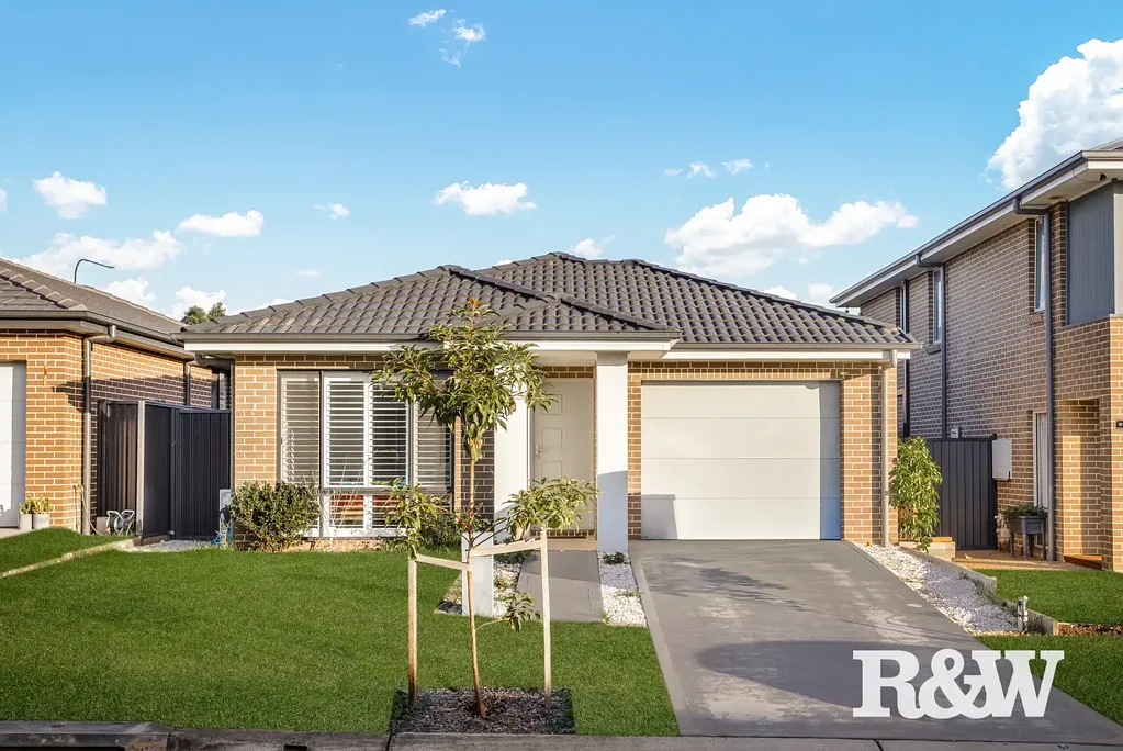 40 Sandalwood Crescent, Colebee, NSW 2761