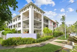 5/349-351 Lake Street, Cairns North