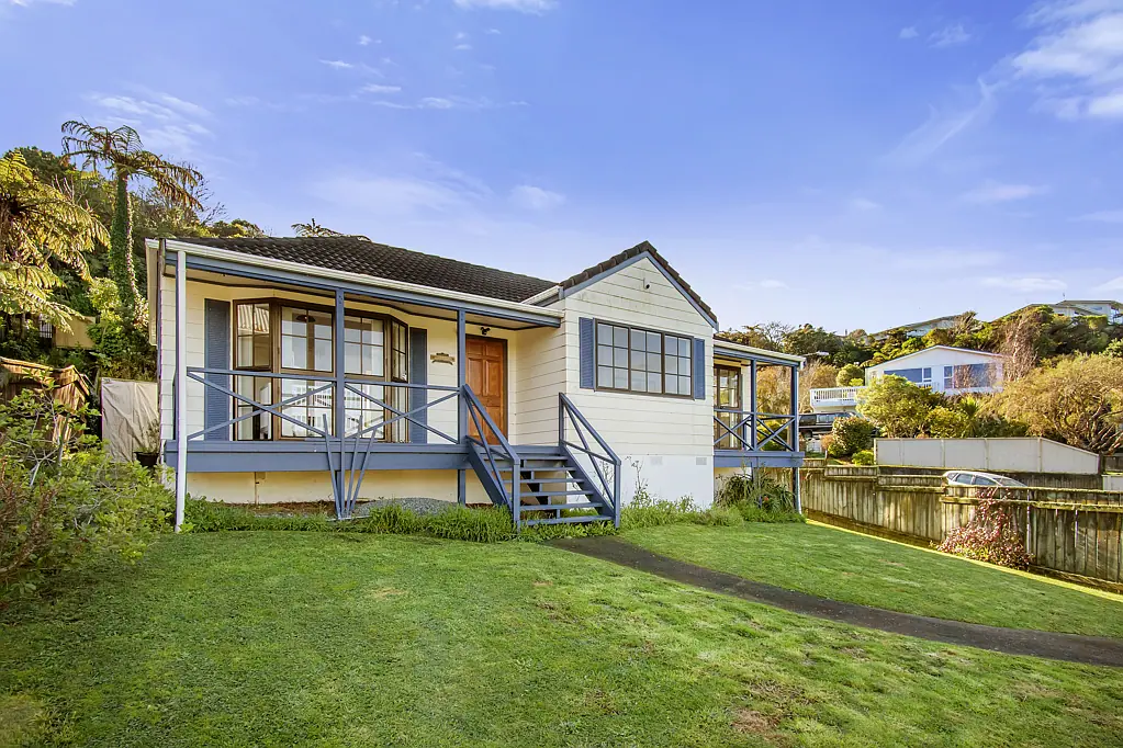 32 Pekanga Road, Normandale, Lower Hutt, Wellington