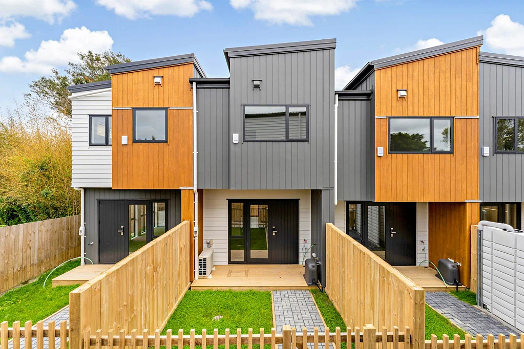 1-6/300 Great North Road, Henderson, Waitakere City, Auckland