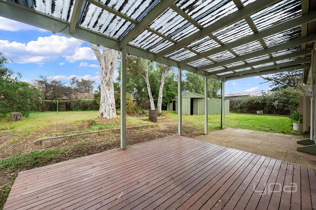5 Kurrajong Crescent, Melton South, VIC 3338