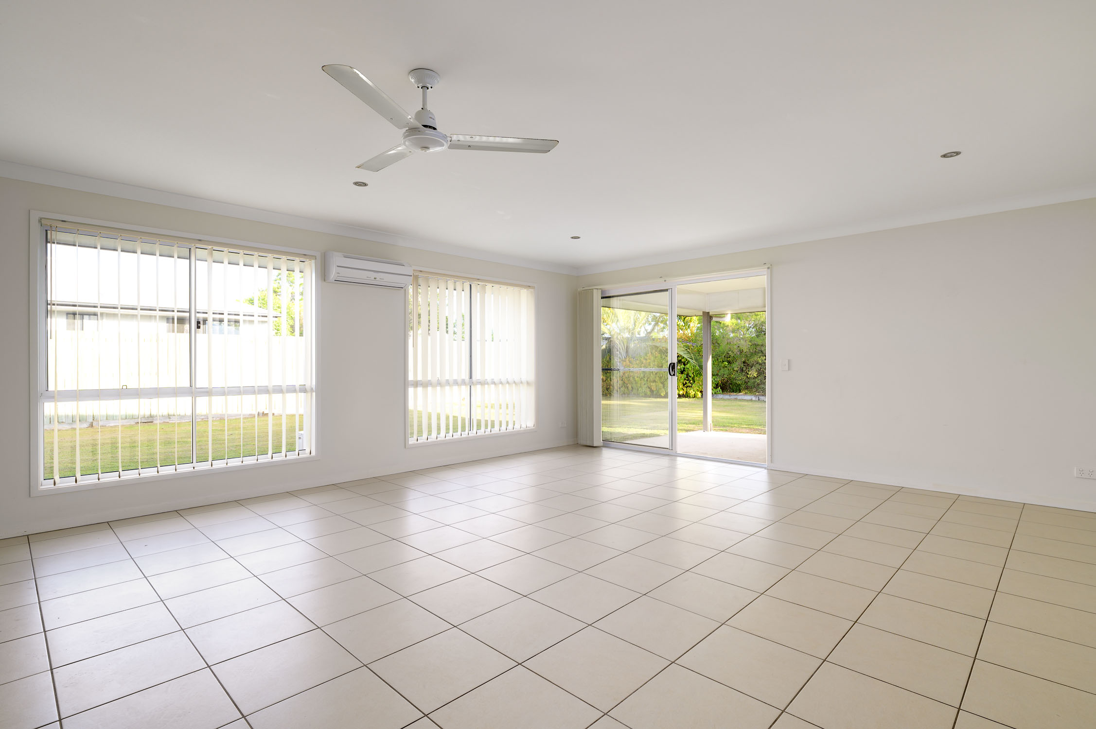 14 DIANELLA CCT, COOLOOLA COVE QLD 4580, 0 침실, 0 욕실, House