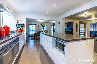 343 Commercial Road, Yarram, VIC 3971, 4房, 3浴, House
