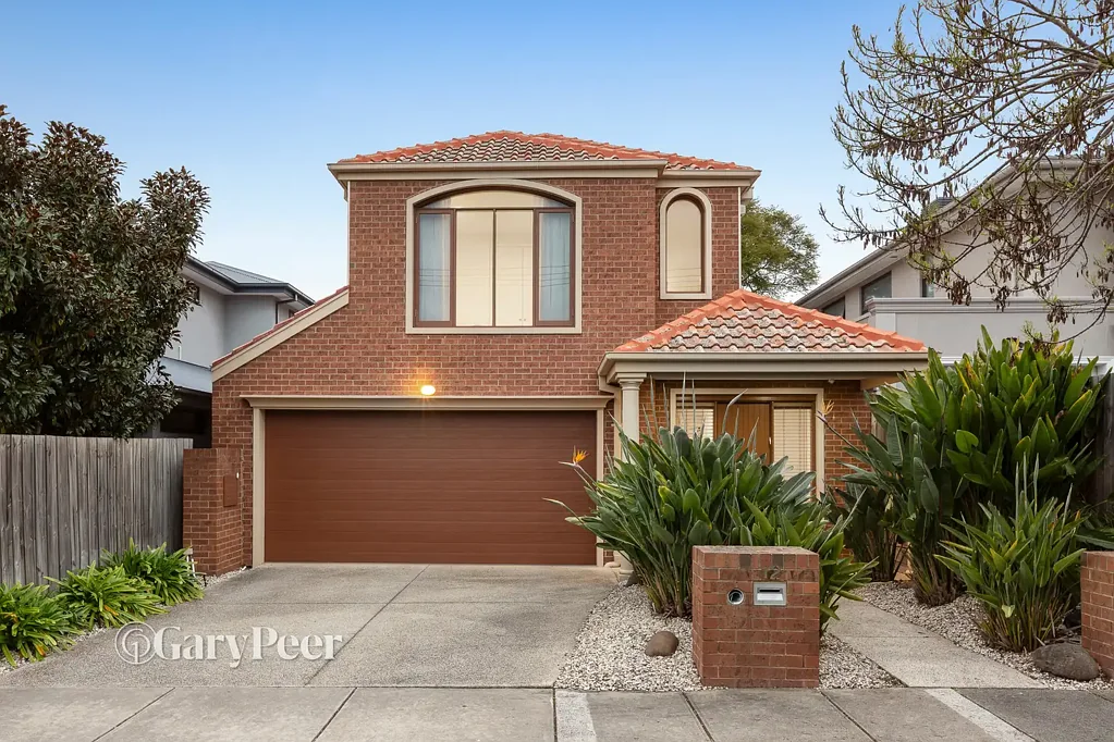 Caulfield South 4房 轻松的家庭生活，持久的魅力 Effortless family living, enduring appeal