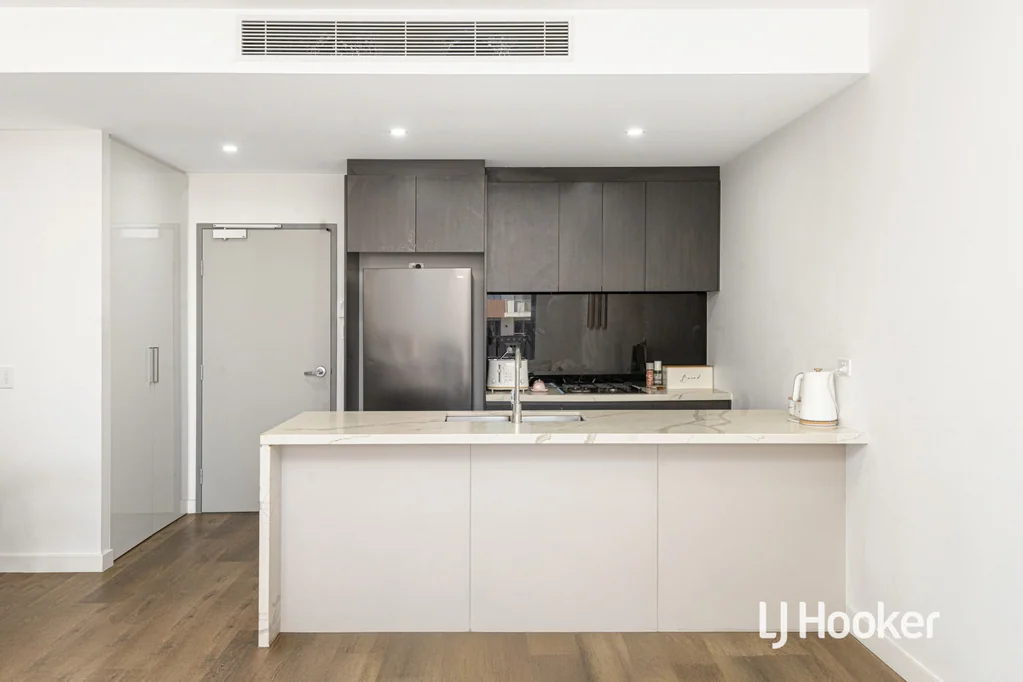 Beautiful 2 Bedroom Apartment - Great Location!
