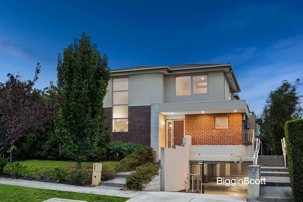 Doncaster East 4Kwarto Contemporary Family Living in the East Doncaster Secondary College Zone