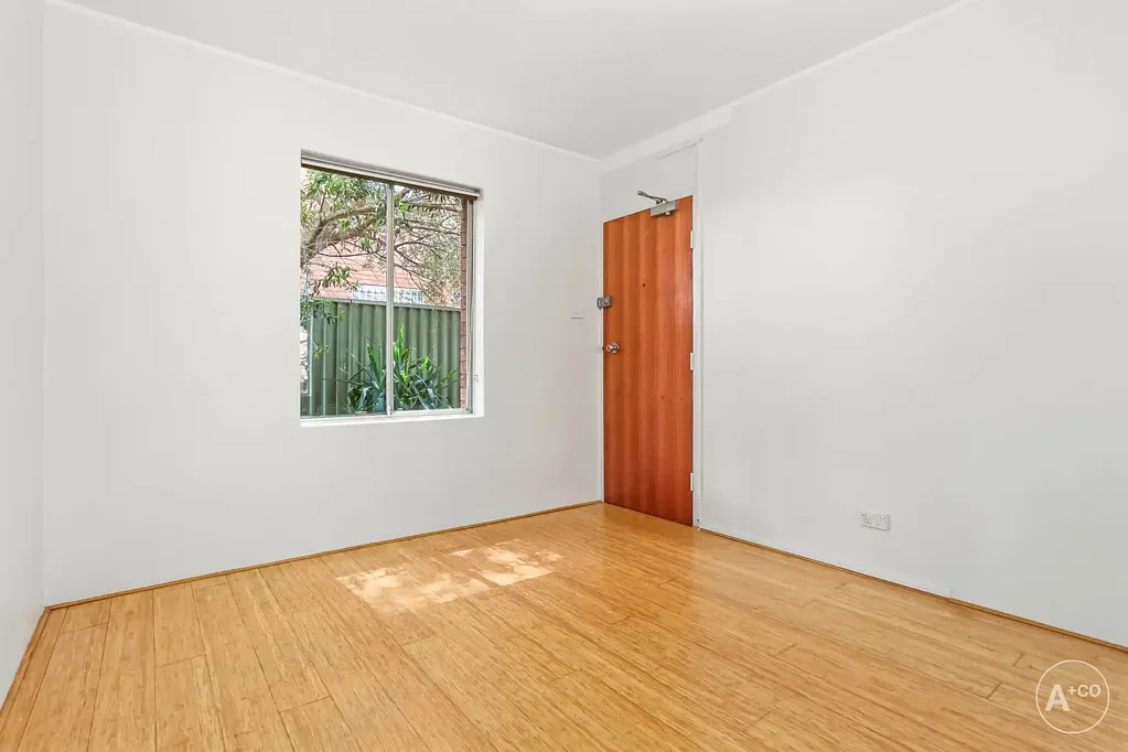 One Bedroom Apartment in Great Location!