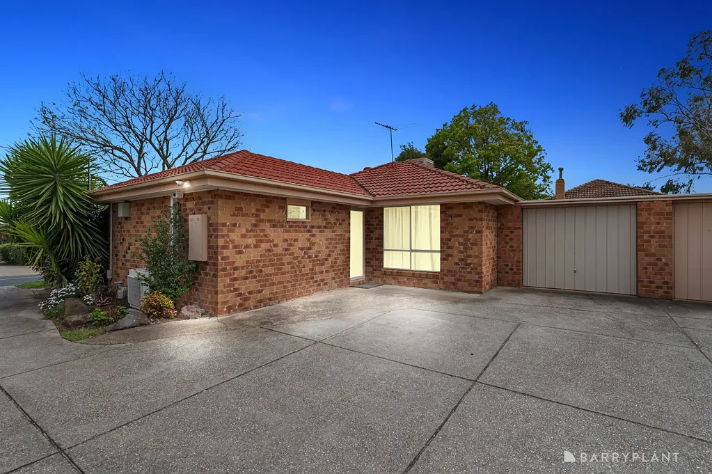 Melton South 2房  Perfect Start or Investment in Prime Location
