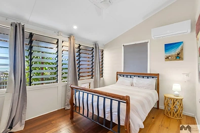 165 O'Shea Esplanade, Machans Beach, QLD 4878, 3房, 2浴, House